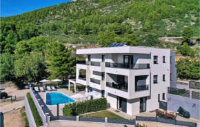 Stunning Apartment In Baska Voda With Outdoor Swimming Pool